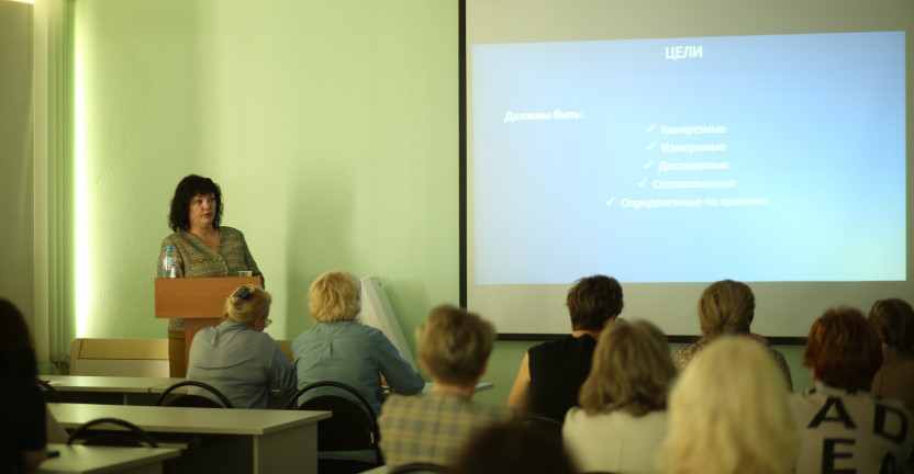 Спикеры РО «Знание» провели очередные лекции для сотрудников Кемеровостата